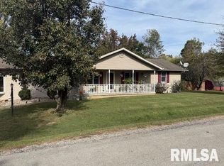 401 E Cross St, Herrin, IL 62948