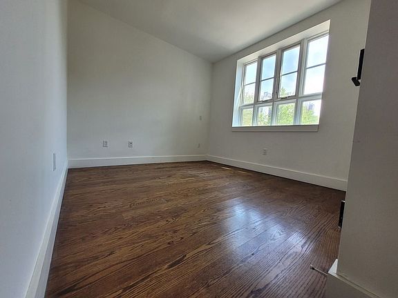 4th image of 150 Winthrop St #2F