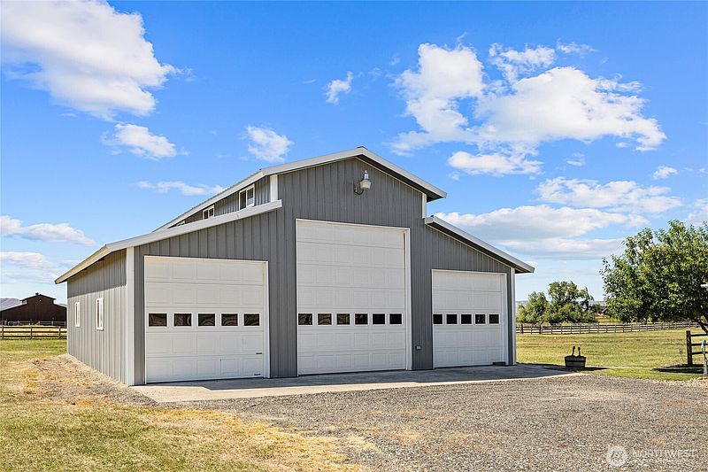 2nd image of 3510 Lyons Road