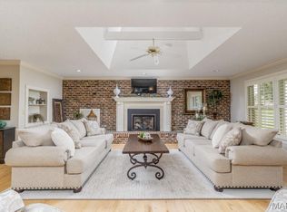 216 Coach Rd, Lebanon, MO 65536