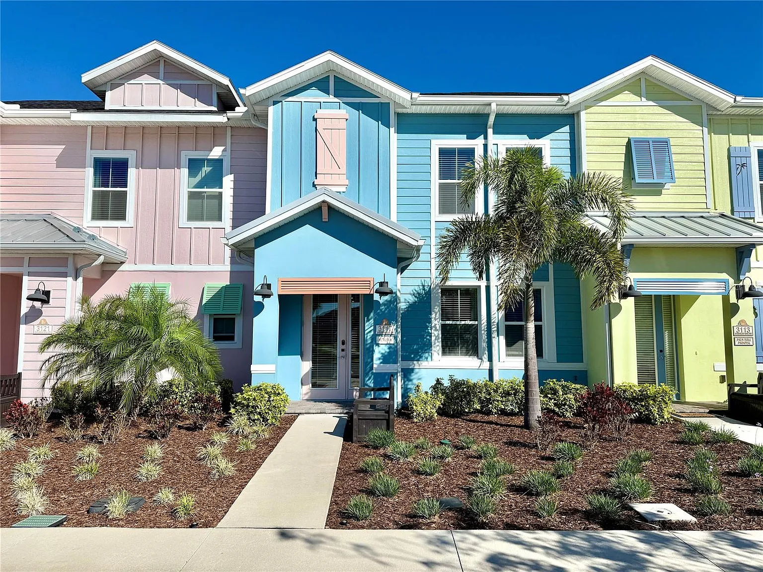 3 bed, 3.0 bath, 1545 sqft, $3,250 — Photo 1