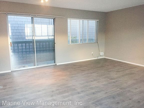 4th image of 637 Manhattan Beach Blvd #C
