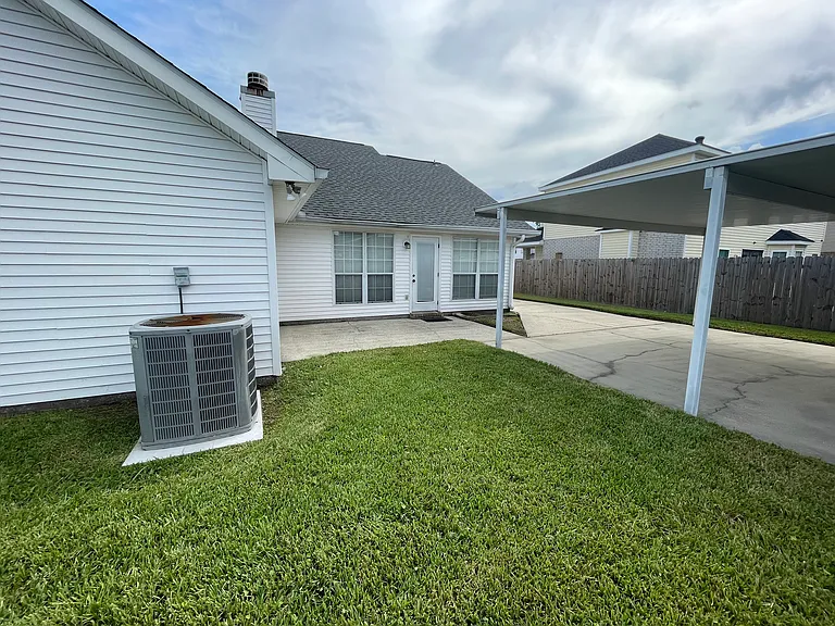 608 Medford Dr — Photo 15