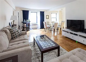 Rented by Warburg