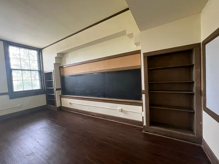 East High Apartments — Photo 92