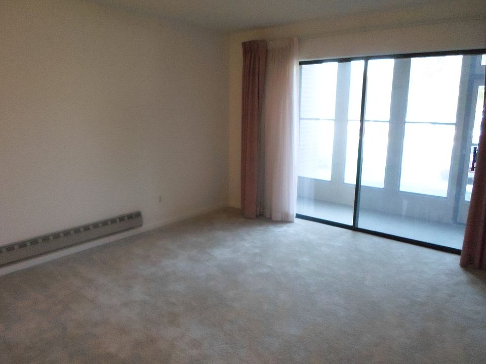 Living room &enclosed patio