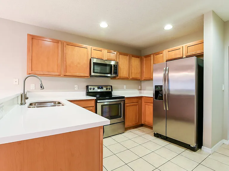1725 Portcastle Cir — Photo 10