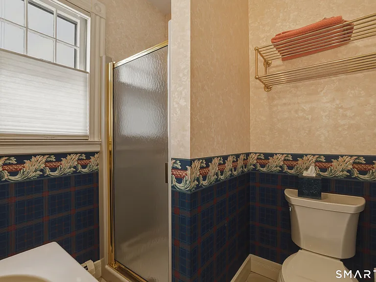 276 S Main St — Photo 11