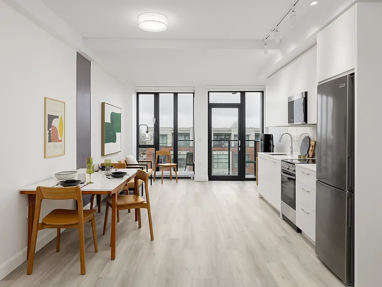 2511 Carolina St — Photo 19