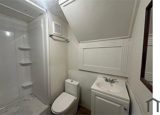 4th image of 5113 Baywood Dr