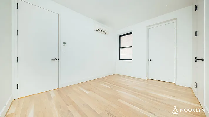 Rented by Nooklyn NYC LLC | media 44