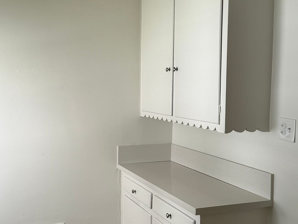 1st image of 436-440 N Gardner St #436
