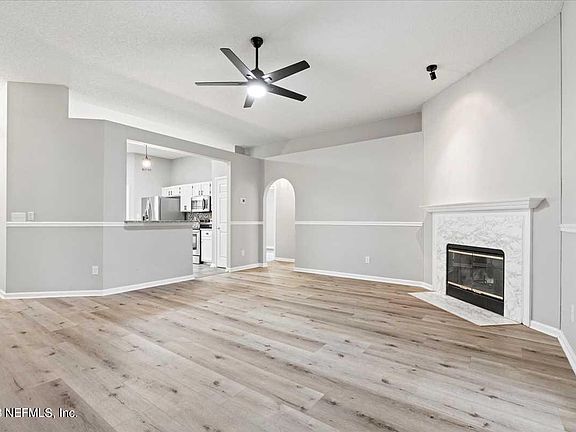 5th image of 7552 FAWN LAKE Drive N