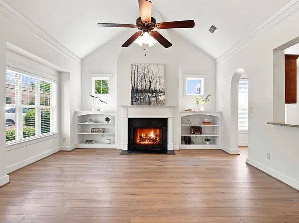 132 Chelsea Station Dr, Chelsea, AL 35043