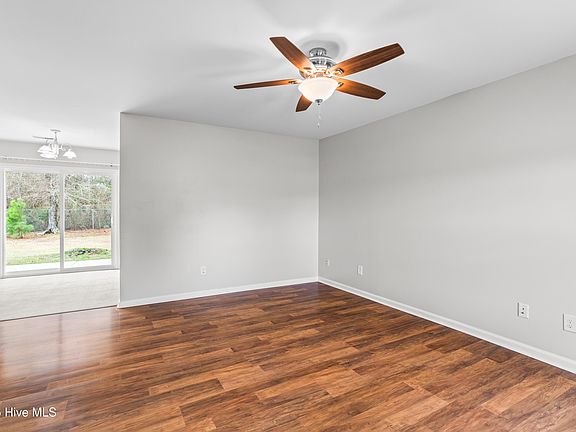 5th image of 150 Ashbury Park Lane