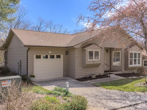 4 Hedgerose Ct #D, Asheville, NC 28805