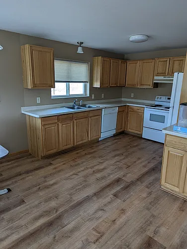 615 Center Point Ct NW #4 Photo 1