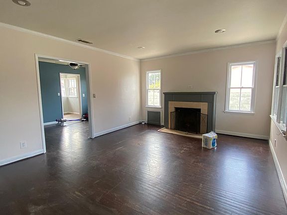 3rd image of 212 E Granada Ct #A