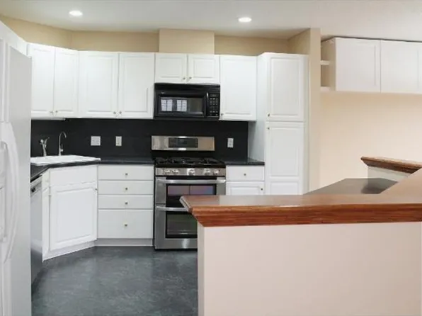 6233 Upland Ln N, Maple Grove, MN 55311