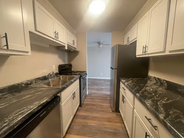 1120 Ann St APT 13, Madison, WI 53713