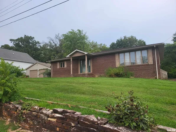 2500 1st St, Eldorado, IL 62930