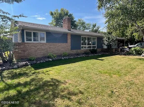 708 E 8th Ave, Milbank, SD 57252