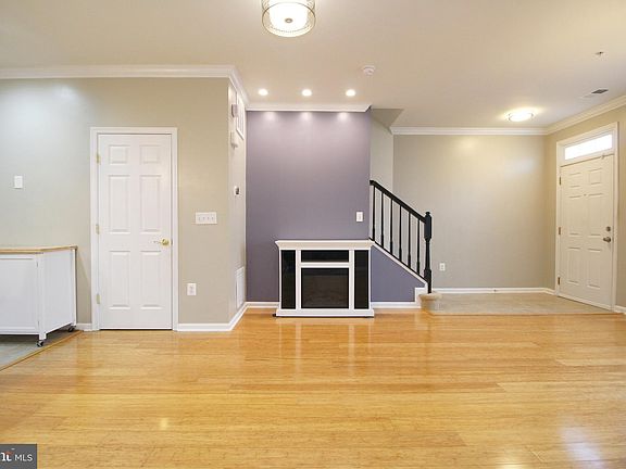 4th image of 2415 Rainswood Ln