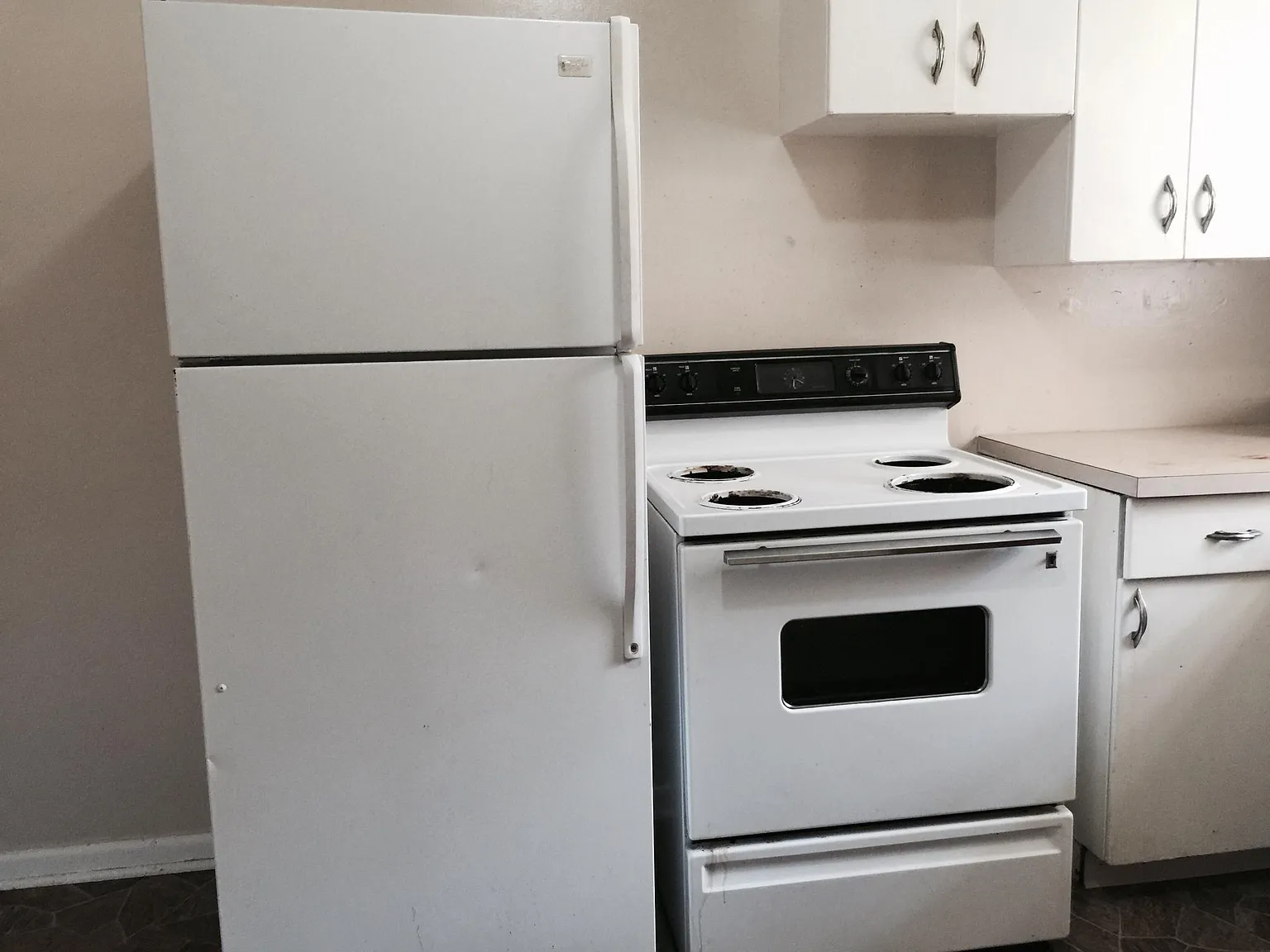 2 bed, 825 sqft, $995 — Photo 2