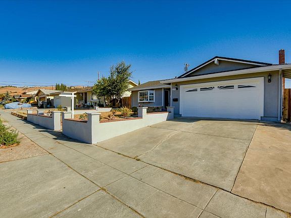 3rd image of 3158 Andora Dr