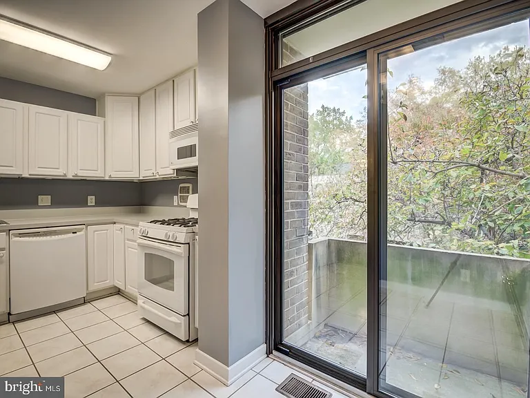 1265 Delaware Ave SW #52 — Photo 34