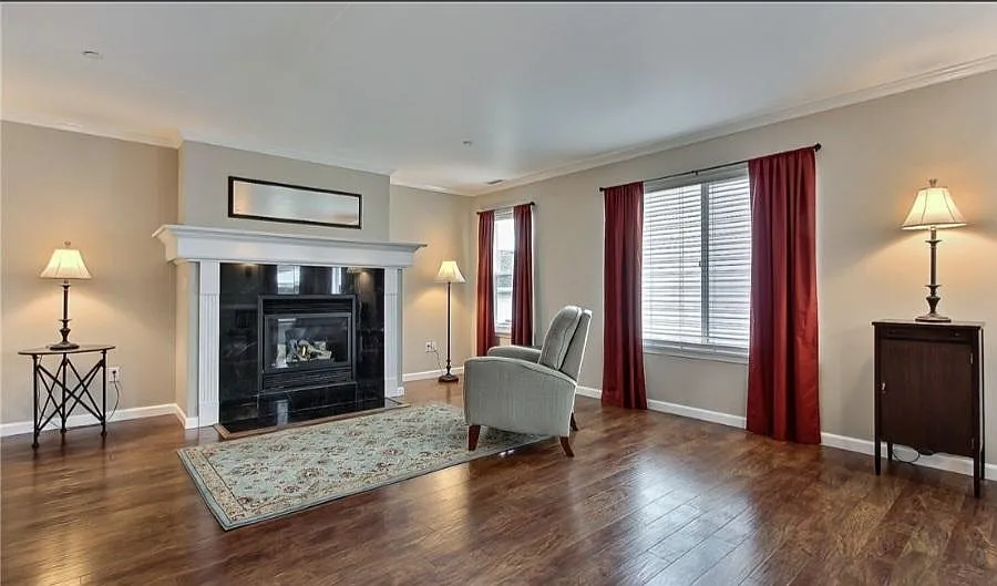 1888 Hoffman Hill Blvd — Photo 2