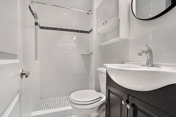 Rented by Compass | media 9