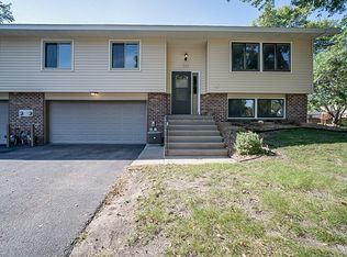 501 98th Ln NE, Blaine, MN 55434