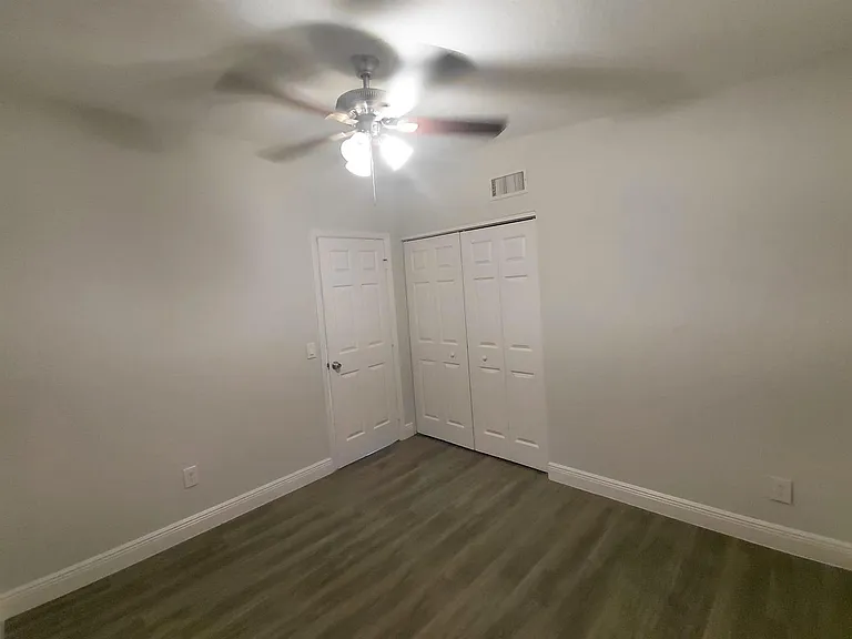 116 SE Prima Vista Blvd — Photo 6
