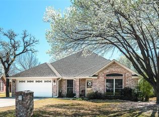 2620 Briargrove Dr, Hurst, TX 76054