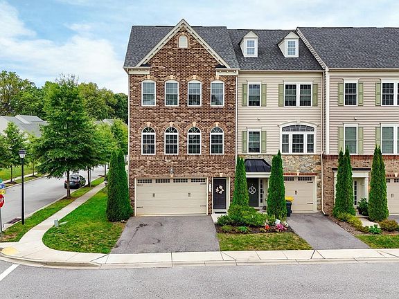 4th image of 402 Duck Bill Ln