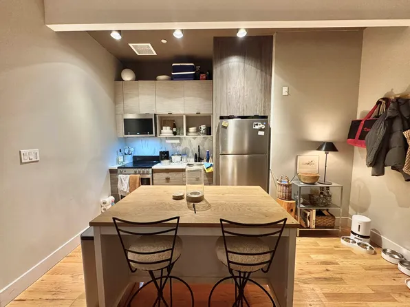 149 Stanhope Street image 2 of 10