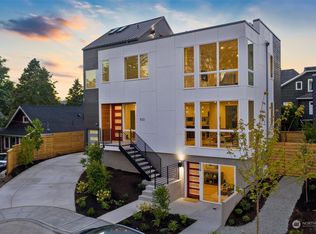 524 N 40th St, Seattle, WA 98103