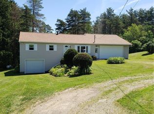 10851 Barton Rd, Waterford, PA 16441