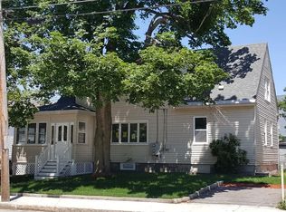 1271 Middlesex St, Lowell, MA 01851