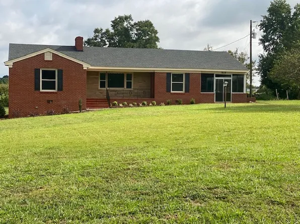 819 Old Smith Chapel Rd, Mount Olive, NC 28365