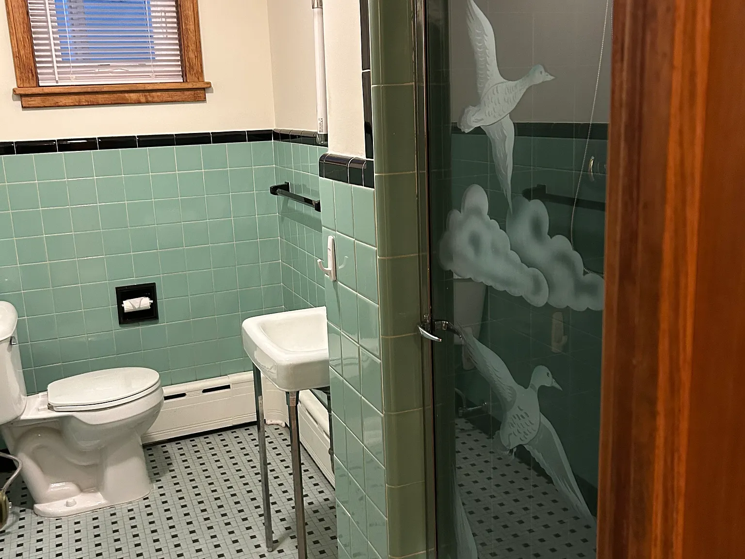 2 bed, 1450 sqft, $1,800 — Photo 4