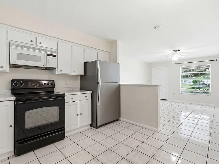 1195 S Alhambra Cir #1 — Photo 14