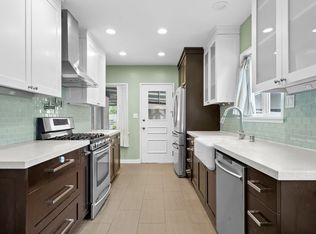 10505 Lanark St, Sun Valley, CA 91352