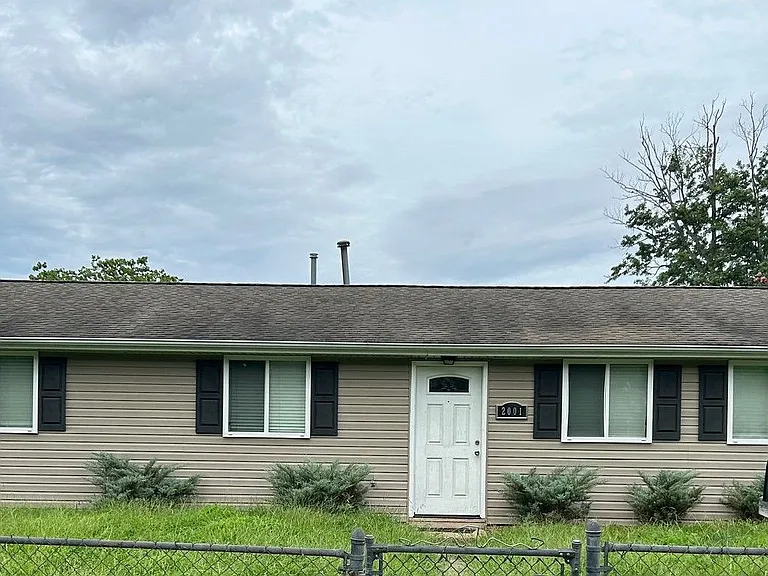 2001 Grimes Rd — Photo 1