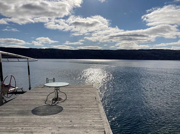 10524 W Lake Rd, Hammondsport, NY 14840