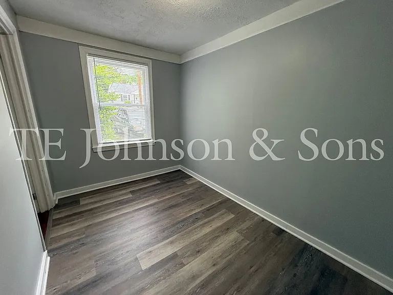 212 Carolina Cir — Photo 8