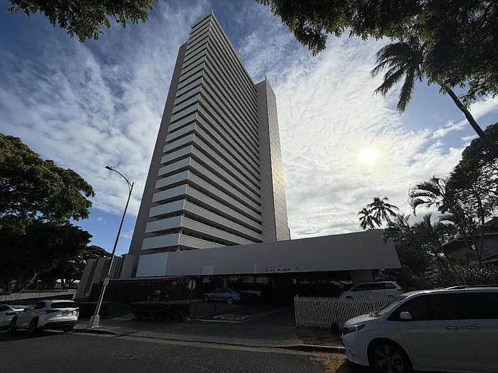 4300 Waialae Ave #B706 — Photo 1