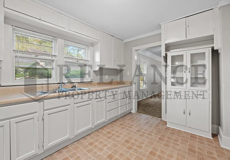 232 S Sedgwick St — Photo 11