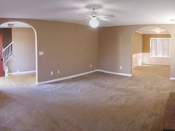 Family to Dining to Foyer